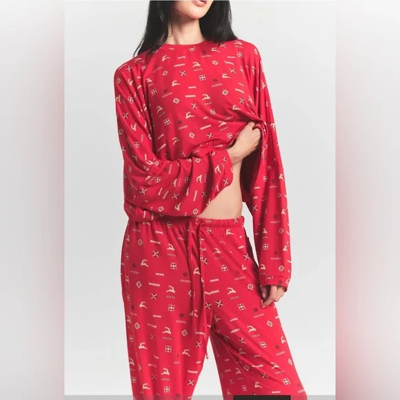 SKIMS Vibrant Soft Modal Blend Red Pajama Set - Picture 2 of 4